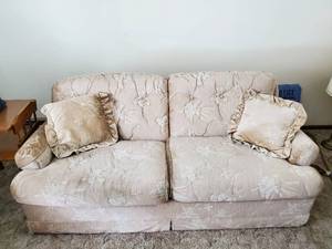 lot 111 image: Sleeper Sofa