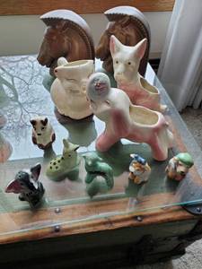lot 91 image: Collection Of Ceramic Items