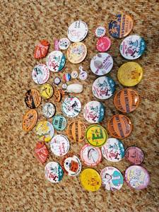 lot 66 image: Collection Of Vintage Buttons