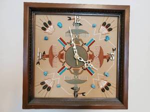 lot 7 image: Navajo Sand Painting Clock
