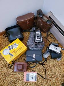 lot 9 image: Collection Of Vintage Cameras And Related Items
