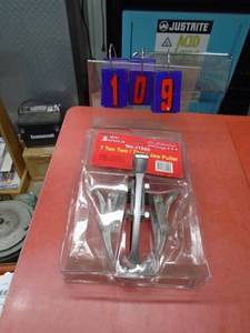 lot 109 image: T & E 7 ton 23 jaw puller. New in package. As shown.