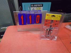 lot 110 image: T & E 2 ton 2 puller. New in package. As shown.