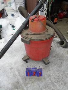 lot 127 image: Craftsman 16 gal shop vac with hose. Tested & works. As shown.