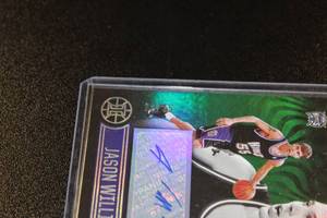 lot 10 image: 2020-21 Illusions Trophy Collection Green Autograph Jason Williams 2225  Only 25 Exist