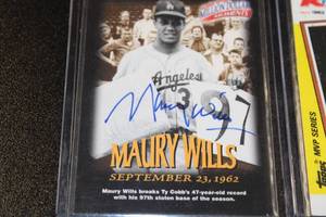 lot 28 image: Maury Wills In Person Autograph Lot  2 Autograph Cards