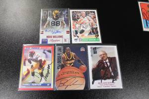 lot 98 image: Minnesota Gophers In Person & Certified Autograph Card Lot  10 Cards
