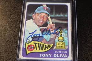 lot 105 image: 1965 Topps Tony Oliva #340 In Person Autograph