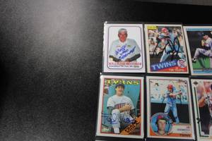 lot 131 image: Minnesota Twins In Person Autograph Lot  16 Cards