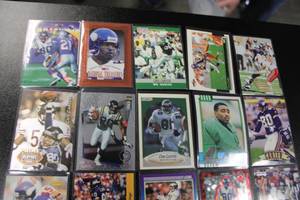 lot 191 image: Cris Carter Football Card Lot  25 Cards