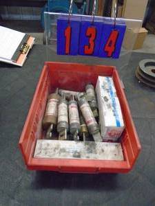 Time delay fuses tr100r. As shown.