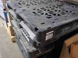 4 Plastic Pallets...