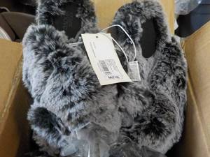 6 Pair size M Stars Above Slippers...