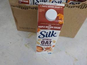 5 x 32 oz cartons Silk dairy free oat creamer best date Jan 2023