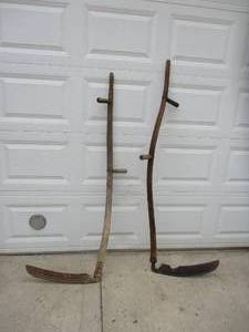 lot 65 image: 2 - Antique Scythe Sickle vintage farm cutting tool