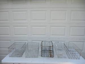 lot 79 image: Lot of 5 wire baskets