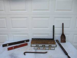 lot 102 image: Lot of Tools