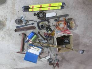 lot 17 image: Garage goodies including tools, gar...