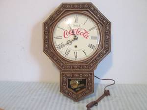 lot 39 image: Electric Coca Cola clock...
