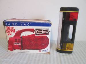 lot 40 image: Dirt Devil hand vacuum and multipur...