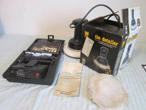 lot 42 image: Escort radar detector and an 8 buf...