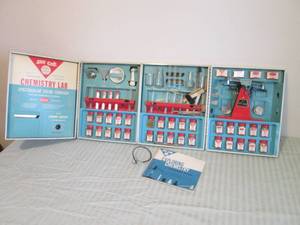 lot 52 image: Skli Craft chemistry set...