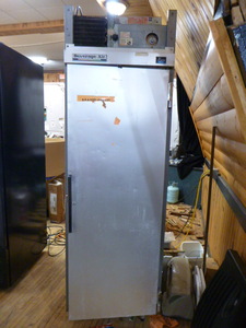lot 3 image: Beverage Air Freezer