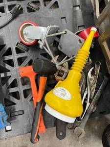 ASSORTMENT GARAGE TOOLS