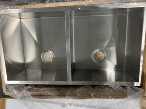 IN THE BOX MEDALLION STAINLESS SINK