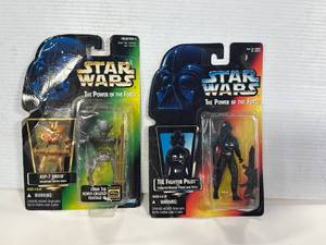 lot 10 image: Star Wars Kenner Fighter Pilot & Droid