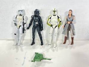 lot 25 image: Star Wars Figurines 6 Inches Tall