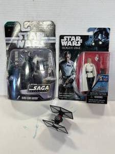lot 27 image: Star Wars Figurines & Fighter