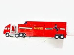 lot 34 image: Vintage Matchbox Ferrari Superkings Semi