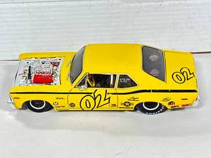 lot 61 image: Maisto Custom Shop 1970 Nova SS 124