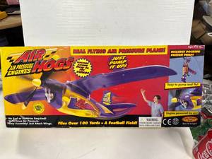 lot 69 image: Airhogs Air Pressured Engine 1998 Plane (Sold $90 on Ebay)
