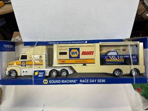 lot 71 image: Nylint Napa Sound Machine Race Day Semi 9426