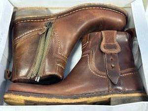 lot 83 image: New Clarks Stoten Mens Boots Size 8 (clearance price of $90)