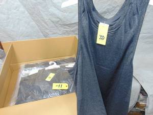 12 Pack  Sleeveless Performance T-Shirt - All in Motion Size XL