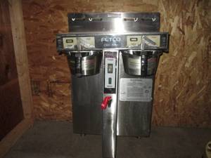 (UB3) Fetco CBS-52H Commercial Coff...