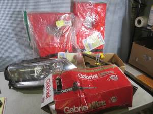 (EW6) Lot of Misc - Life Vests - To...