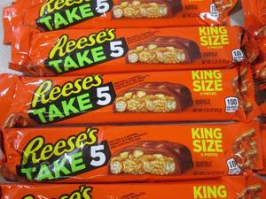 (B-1) 13 King Size Reeses Take 5 Ca...