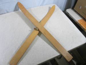 (C-2) Wood Skis 35 Long...