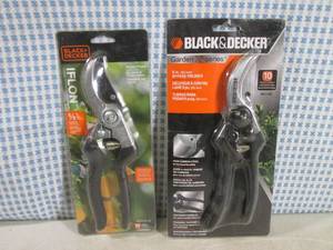 (H-1) 2 Black & Decker Bypass Prune...