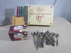 (CS) Pampered Chef Apple Peeler Cor...
