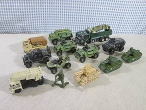 (EC1) Assorted Toy Military Trucks ...