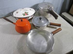 (EW7) Vintage Pots and Pans...