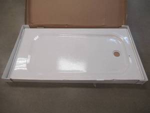 American Standard Passage Left Hand Drain 32 in. x 60 in. Single Threshold Shower Base in White (TILE FLANGE IS CHIPPED, SCRATCH & DENT, SEE PHOTOS)