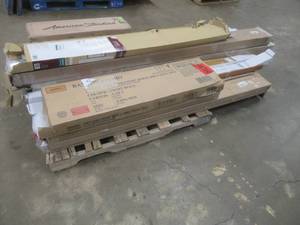 Wholesale Pallet of Misc Items - Flooring & more (SEE PHOTOS)
