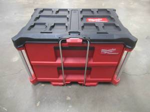 Milwaukee PACKOUT 22 in. 2-Drawer Tool Box with Metal Reinforced Corners (ONE OF THE METAL CORNERS IS DENTED, OTHERWISE NEW CONDITION)