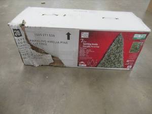 Home Accents Holiday 7.5 ft Sparkling Amelia Pine Christmas Tree (OPEN BOX)